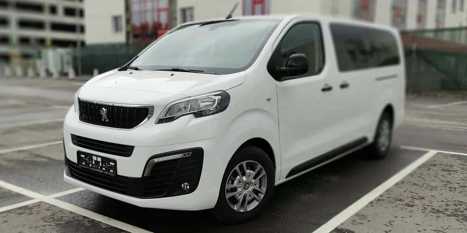 Peugeot Traveller Long